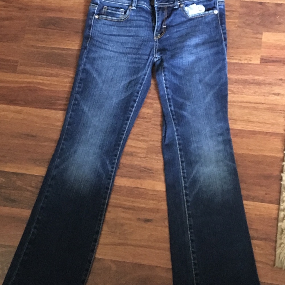 American Eagle size 4 boot cut jeans